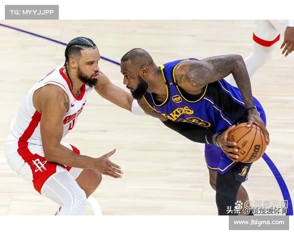 NBA最新积分榜:东部和西部激战正酣 季后赛席位争夺愈加激烈 NBA最新积分榜:东部和西部激战正酣 季后赛席位争夺愈加激烈